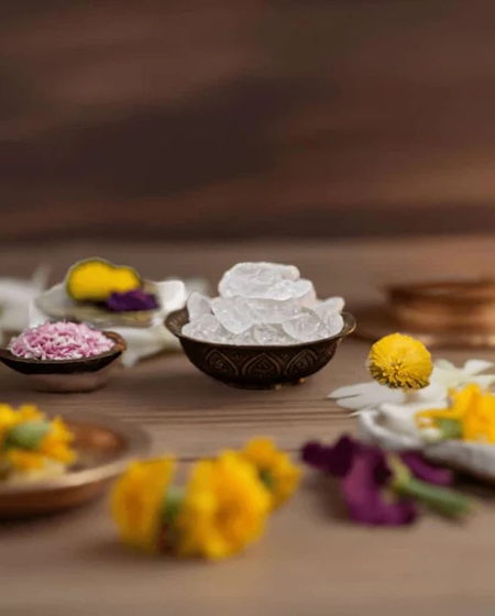 Isoborneol Flakes / Bhimseni Kapoor